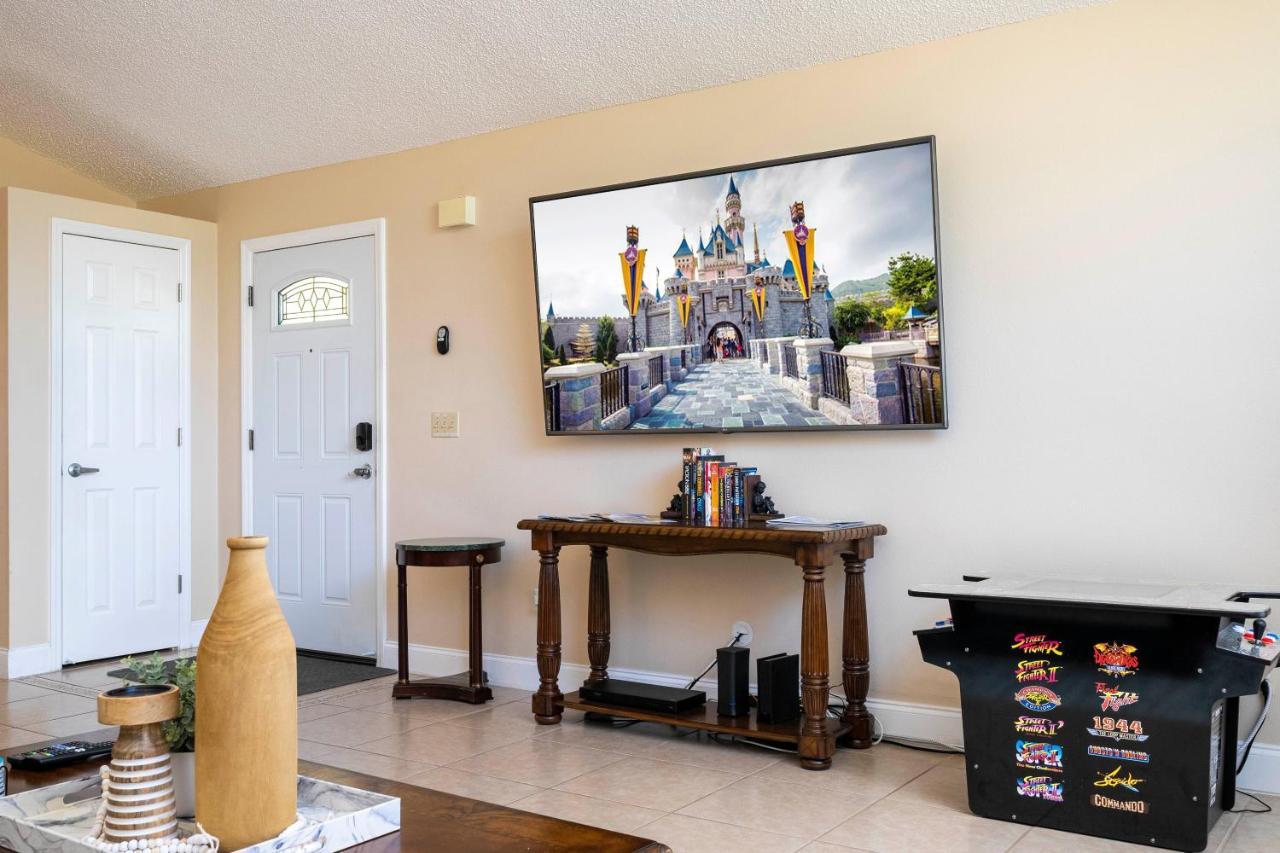 Beautiful Cozy Retreat Near - Spacious Apartment
